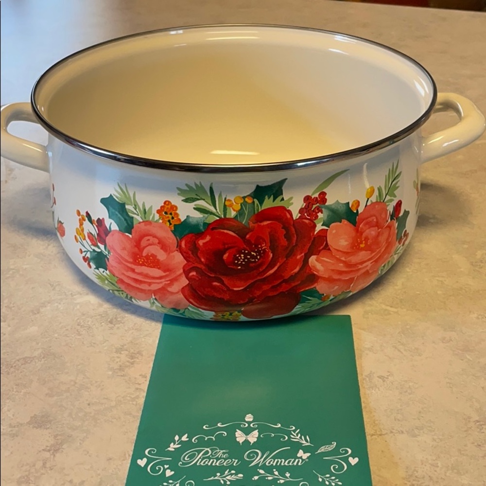 Pioneer woman enamel coated pot